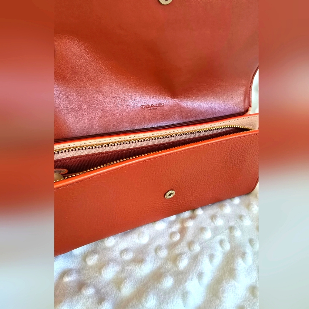 Coach Unique Burnt Red Python Embosed Women's Clu… - image 4